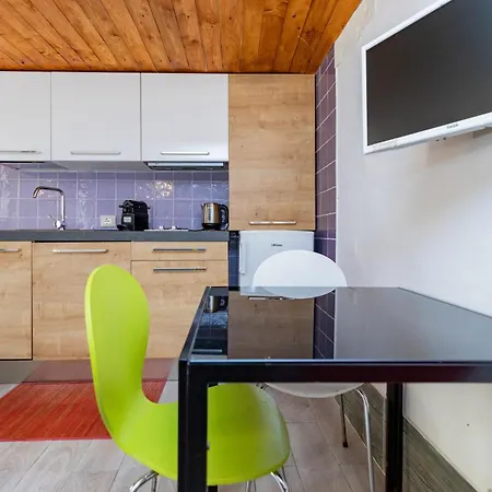 Charming One-bedroom In Authentic Venice, Biennale Area דירה *