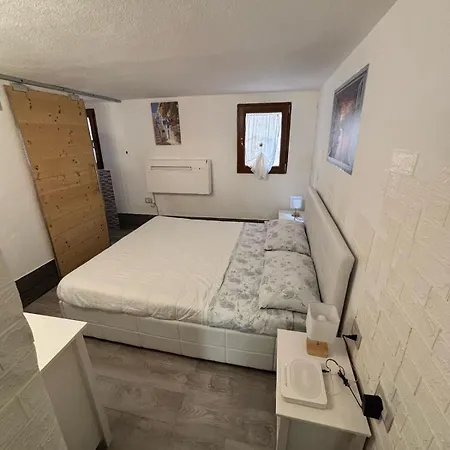 Appartement Charming One-bedroom In Authentic Venice, Biennale Area Venetië