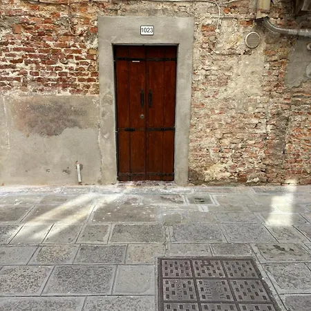 Charming One-bedroom In Authentic Venice, Biennale Area Venetië